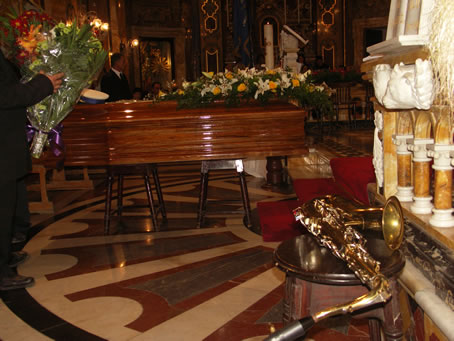 C3 Carmel rests at the feet of the High Altar