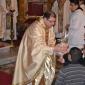 DSC_0074 Archpriest receives the image of baby Jesus