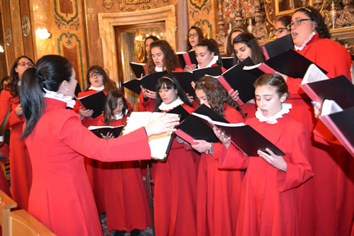 DSC_0031 Choir Voci Angeliche chanting Christmas Carol
