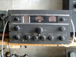 004 WW II transmitter and receiver